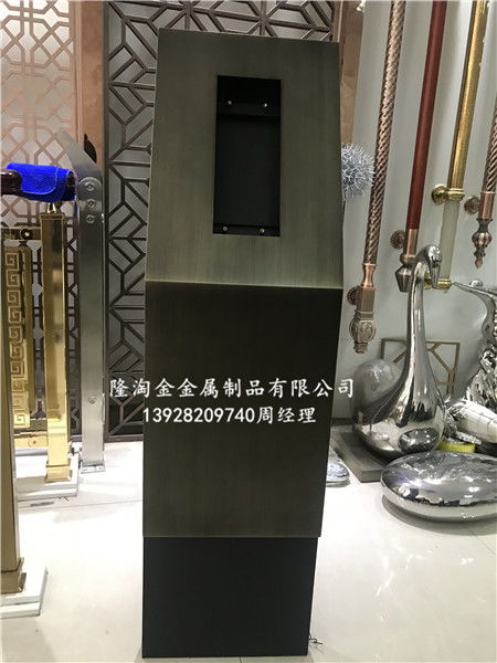 智能護(hù)欄門禁安防系統(tǒng) 技術(shù)研發(fā)與優(yōu)質(zhì)不銹鋼人臉識(shí)別支架